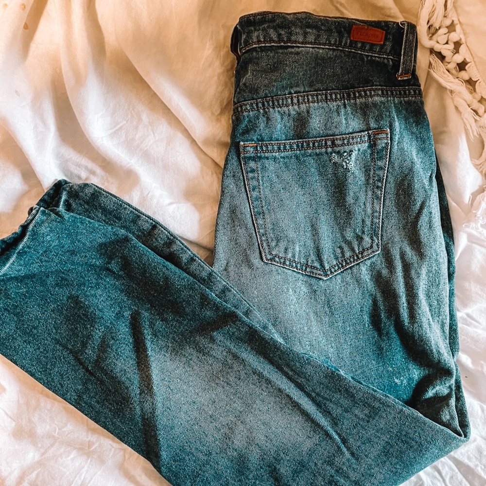 Sneak peek denim jeans